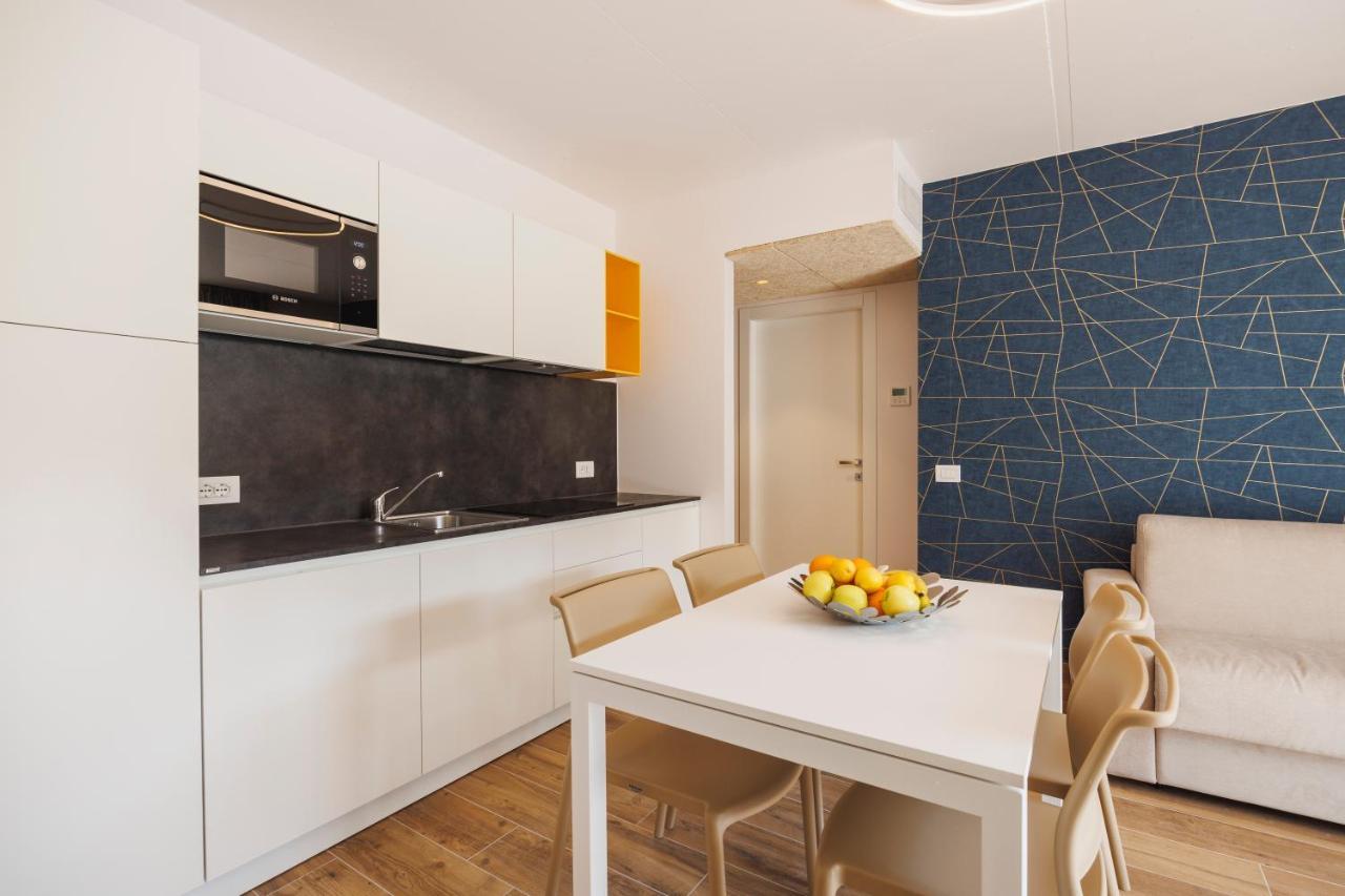 Lake Side Suites Riva del Garda Ngoại thất bức ảnh