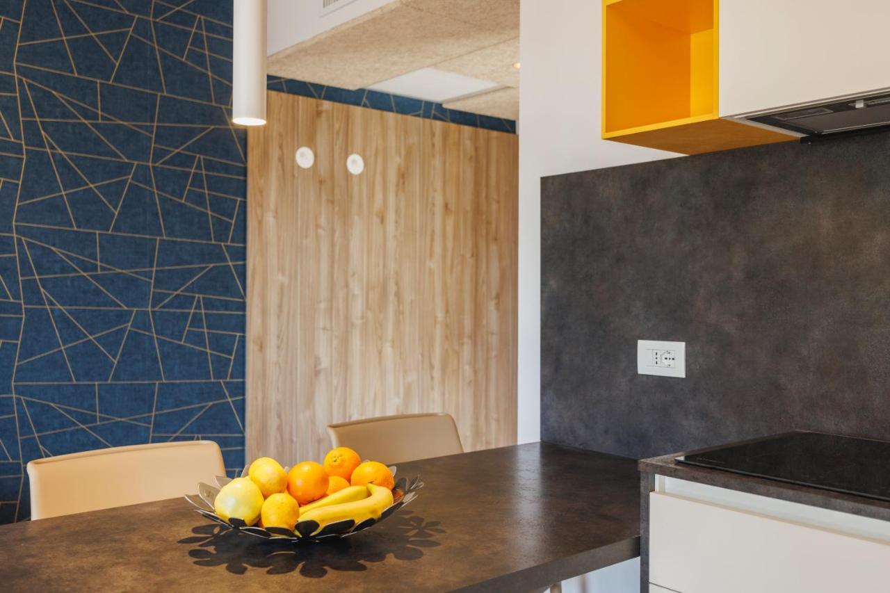 Lake Side Suites Riva del Garda Ngoại thất bức ảnh