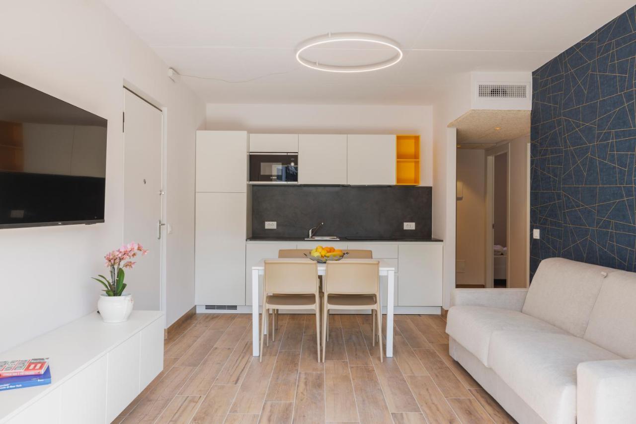 Lake Side Suites Riva del Garda Ngoại thất bức ảnh