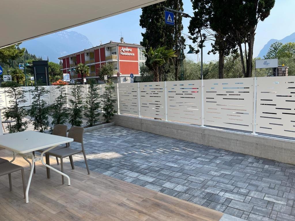Lake Side Suites Riva del Garda Ngoại thất bức ảnh
