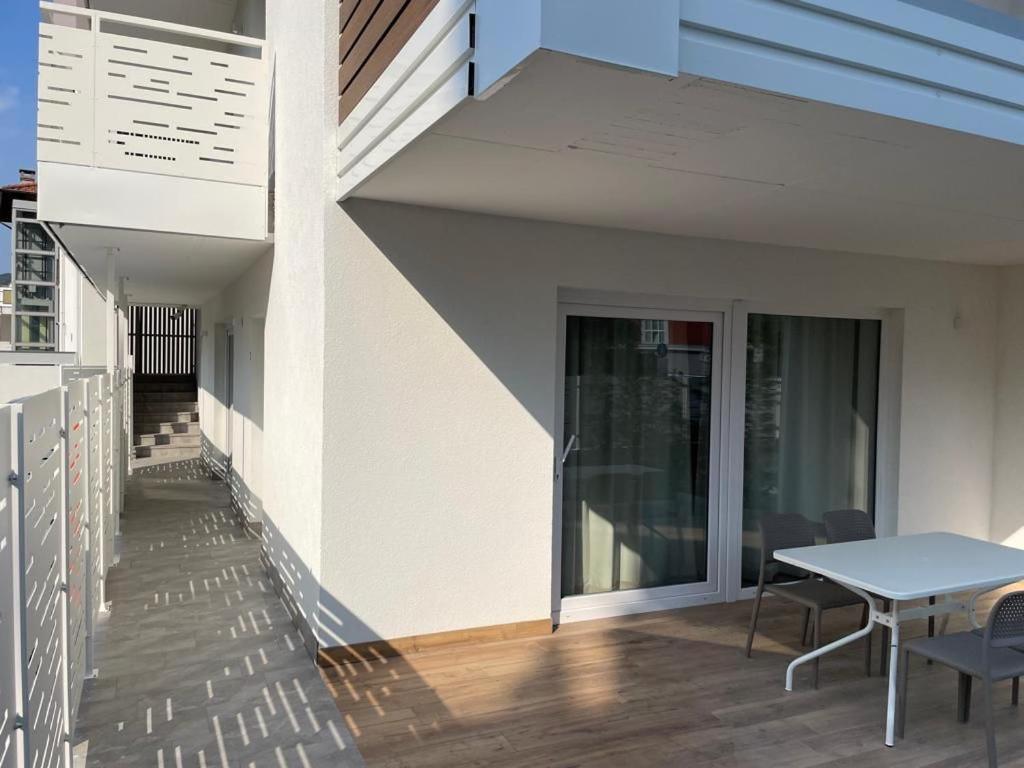 Lake Side Suites Riva del Garda Ngoại thất bức ảnh