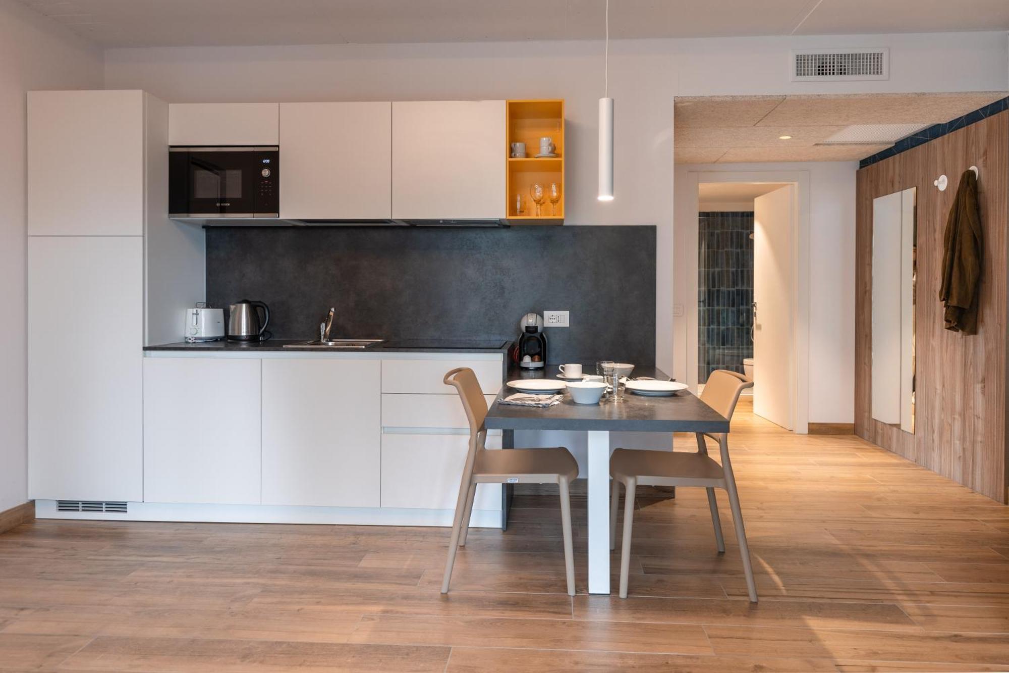 Lake Side Suites Riva del Garda Ngoại thất bức ảnh