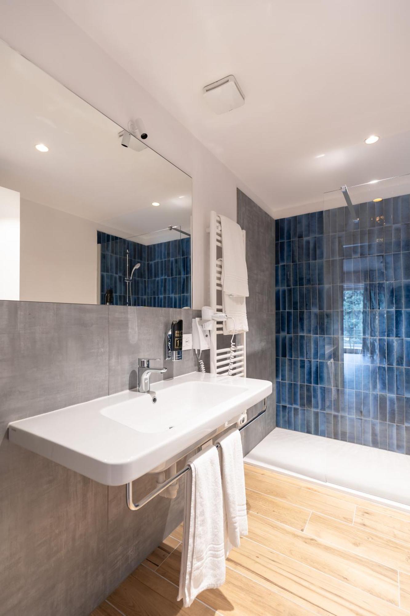 Lake Side Suites Riva del Garda Ngoại thất bức ảnh